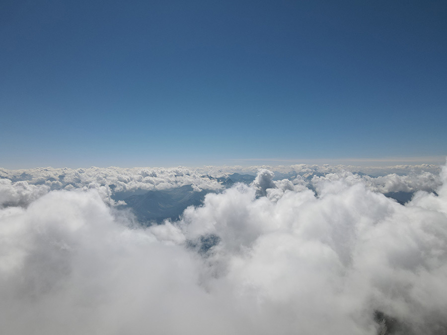 FPV et drone classique en  haute montagne